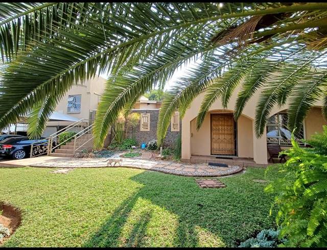 6 BEDROOM HOUSE FOR SALE IN ERASMIA